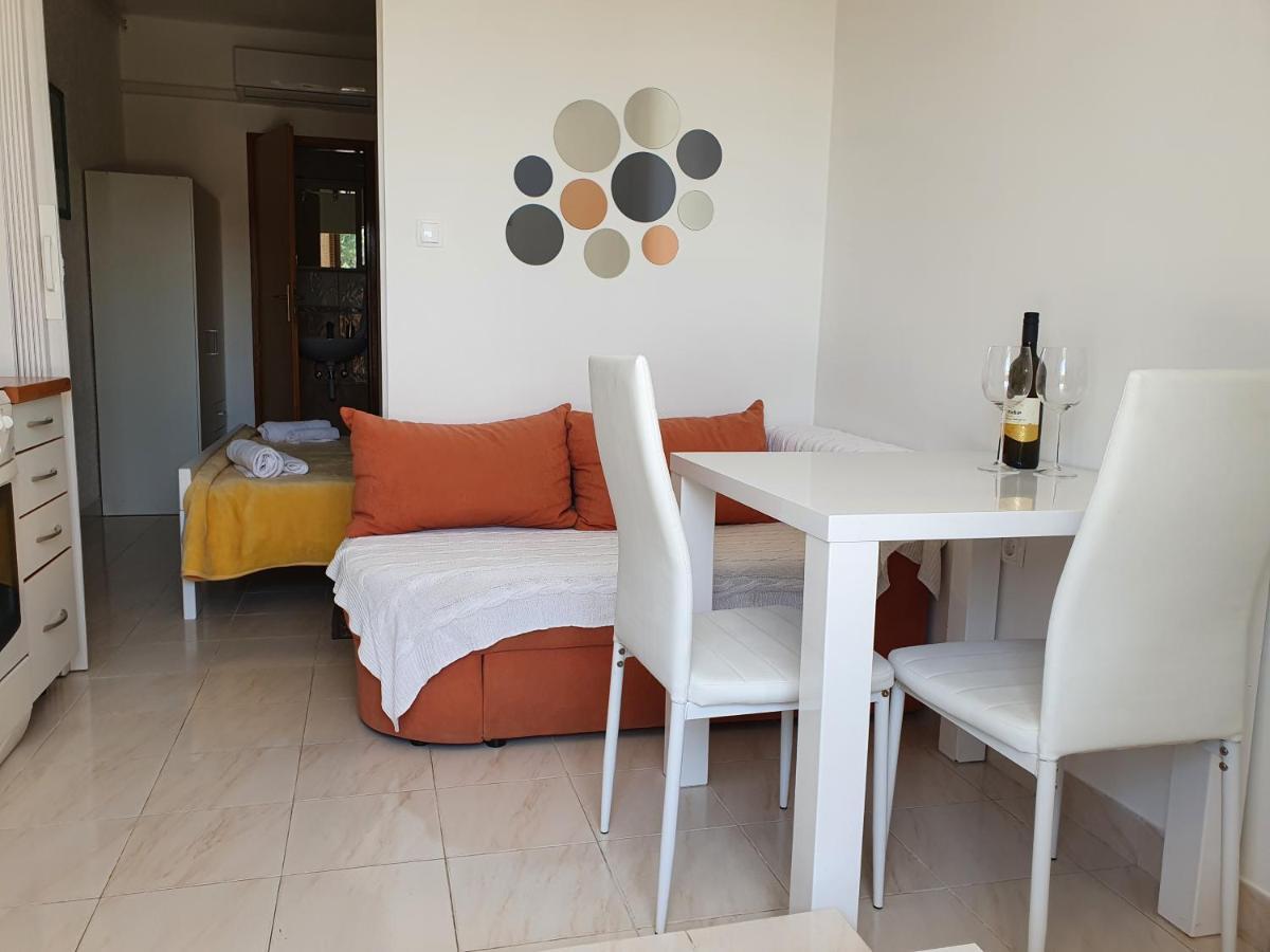 Banjol Apartment Ella מראה חיצוני תמונה