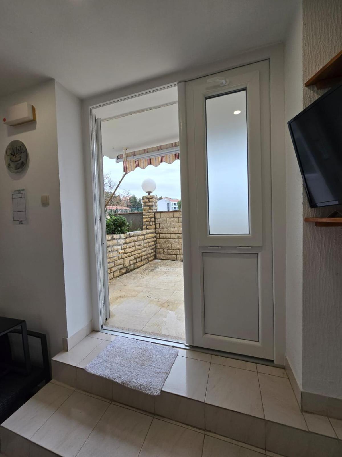 Banjol Apartment Ella מראה חיצוני תמונה