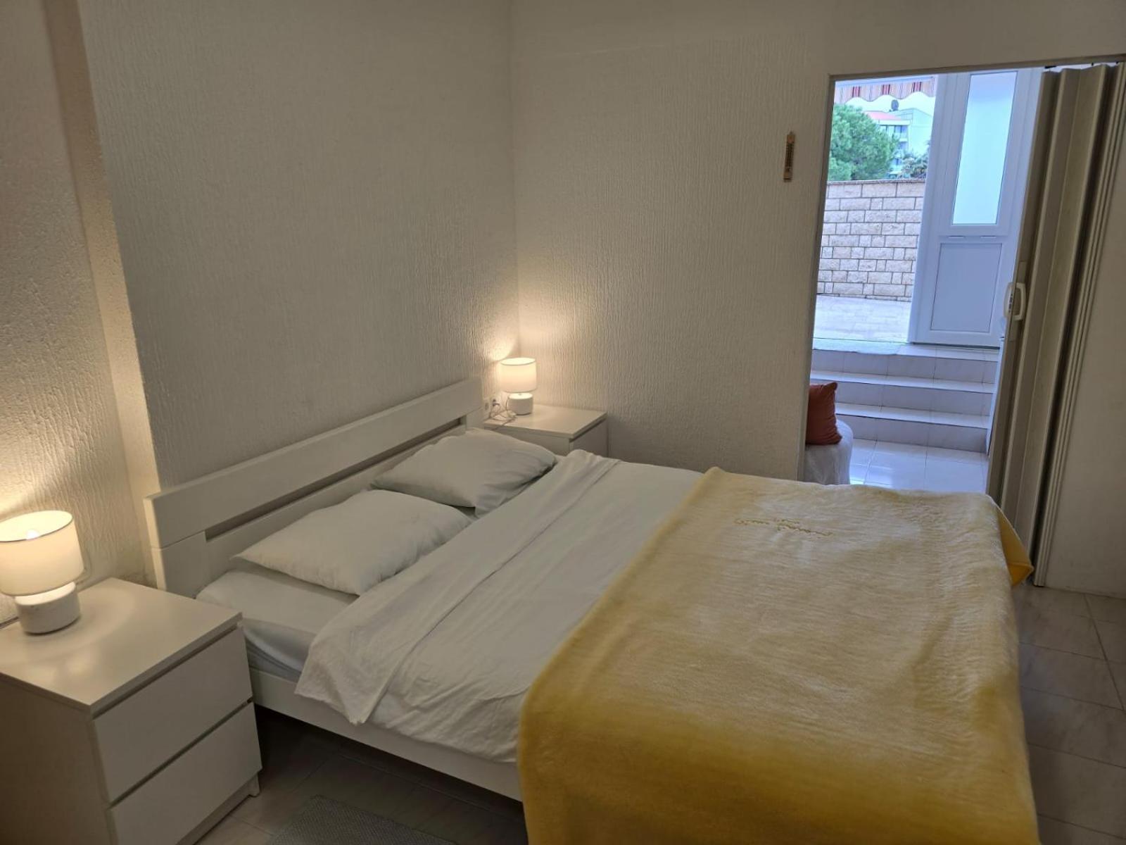 Banjol Apartment Ella מראה חיצוני תמונה